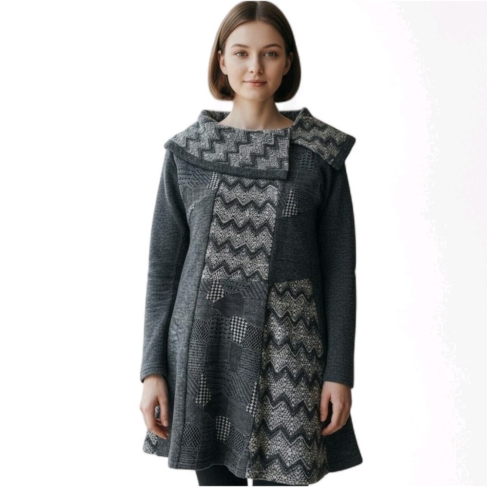 High Secret Sweater Dress Size S-M Gray Pieced Knit Big Collar Sequins‎ Artsy